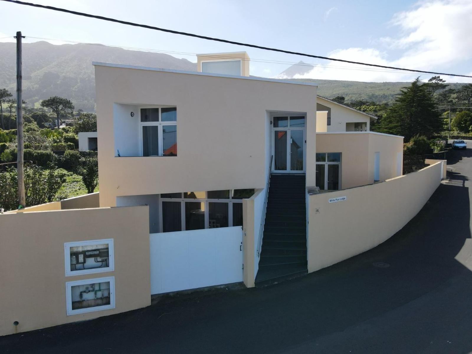 White Pico Lodge Sao Roque do Pico Ngoại thất bức ảnh